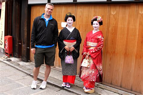 お待たせいたしました。今日は、日本の文化と伝統について深く掘り下げてみましょう。